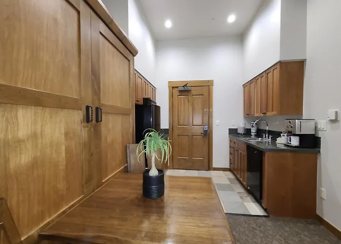 Studio At Hyatt Main Street Station Full Resort Access! Enjoy Outdoor Pool, Hot Tubs, Fitness Center Ski Valet & More